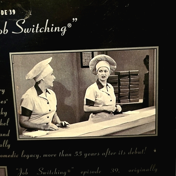 I Love Lucy Barbie Set - Picture 4 of 12